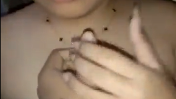 Cewek Kacamata