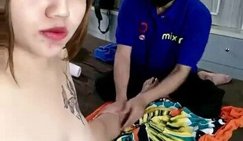 AYANK SCARLET Sewa Bapak Pijat 1