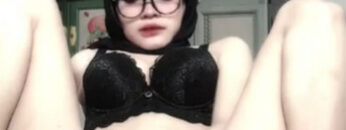 MBAK ITA Hijab Kecanduan Ngocok