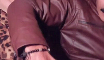 KARINA Prank Ojol Berkumis.jpg