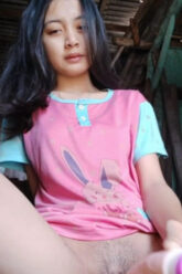 ANDINI Main DIldo Depan Pintuu.jpg