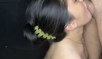 NANA Ketagihan Nyepong.jpg