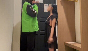 CELVA Menggoyang OJOL.jpg