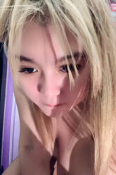 LAURAKASIH Muncrat Berkali kali.jpg